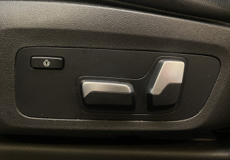 Подержанный автомобиль BMW X3 2018 года (11 фото)