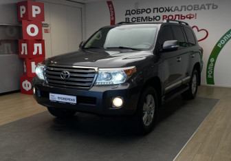 Подержанный автомобиль Toyota Land Cruiser Suv 2012 года (1 фото)