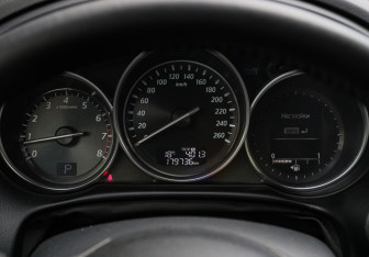 Подержанный автомобиль Mazda CX-5 2014 года (13 фото)