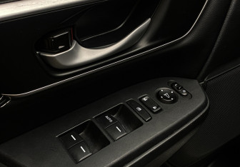 Подержанный автомобиль Honda CR-V 2020 года (14 фото)