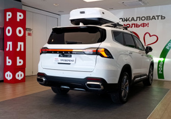 Подержанный автомобиль Geely Okavango 2023 года (4 фото)