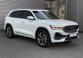 Подержанный автомобиль Geely Monjaro 2023 года (3 фото)