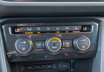 Подержанный автомобиль Volkswagen Tiguan 2019 года (21 фото)
