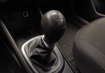 Подержанный автомобиль Kia Rio Hatchback 2012 года (12 фото)