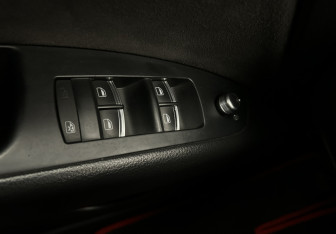 Подержанный автомобиль Audi Q7 2012 года (16 фото)