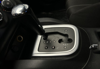 Подержанный автомобиль Citroen C4 Hatchback 2012 года (12 фото)