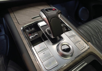 Подержанный автомобиль Tank 500 2023 года (18 фото)