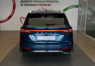 Подержанный автомобиль Geely Monjaro 2024 года (5 фото)