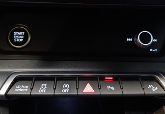 Подержанный автомобиль Audi Q3 Sportback 2021 года (23 фото)