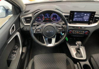 Подержанный автомобиль Kia Ceed Wagon 2021 года (7 фото)