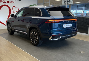 Подержанный автомобиль Geely Monjaro 2023 года (6 фото)