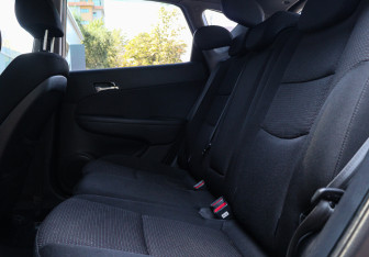 Подержанный автомобиль Hyundai i30 Hatchback 2011 года (8 фото)