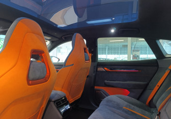 Подержанный автомобиль Zeekr 001 2024 года (9 фото)