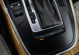 Подержанный автомобиль Audi Q5 2010 года (19 фото)