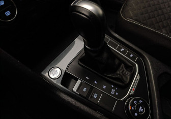 Подержанный автомобиль Volkswagen Tiguan 2018 года (13 фото)