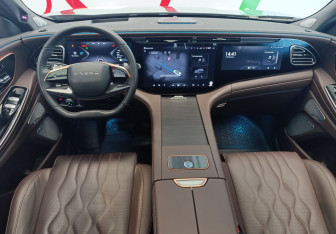 Подержанный автомобиль Exeed VX 2024 года (13 фото)