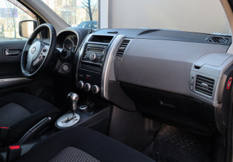 Подержанный автомобиль Nissan X-Trail 2008 года (7 фото)