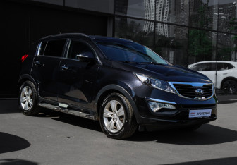 Подержанный автомобиль Kia Sportage 2011 года (3 фото)