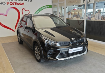 Подержанный автомобиль Kia Rio Hatchback 2021 года (3 фото)