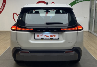 Новый Toyota RAV4 2025 (5 фото)