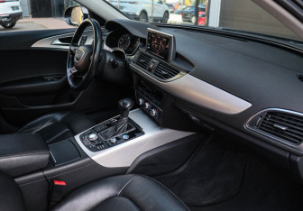 Подержанный автомобиль Audi A6 Sedan 2011 года (7 фото)