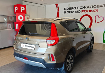 Подержанный автомобиль Geely Emgrand X7 2019 года (4 фото)