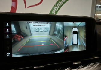 Подержанный автомобиль Kia Carnival 2021 года (10 фото)