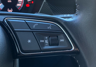 Подержанный автомобиль Audi A3 Hatchback 2021 года (23 фото)