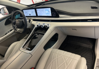 Подержанный автомобиль Exeed RX 2023 года (13 фото)
