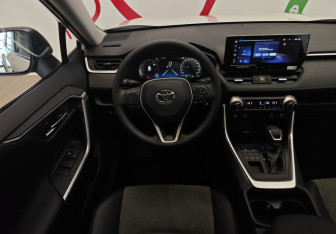 Новый Toyota RAV4 2025 (13 фото)