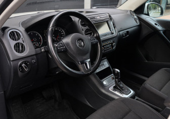 Подержанный автомобиль Volkswagen Tiguan 2013 года (12 фото)