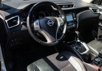 Подержанный автомобиль Nissan Qashqai 2014 года (12 фото)