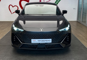 Подержанный автомобиль Changan UNI-V 2024 года (2 фото)