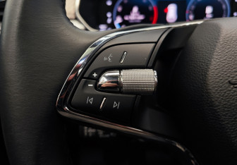 Подержанный автомобиль Skoda Kodiaq 2023 года (13 фото)