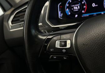 Подержанный автомобиль Volkswagen Tiguan 2019 года (16 фото)