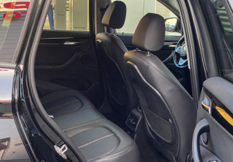 Подержанный автомобиль BMW X1 2020 года (10 фото)