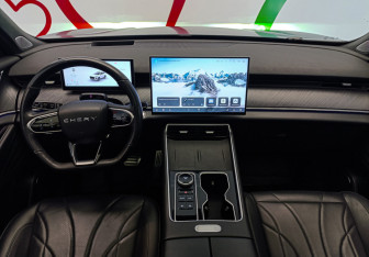 Подержанный автомобиль Chery Tiggo 9 2024 года (14 фото)