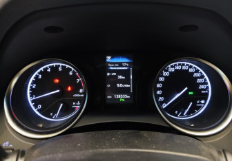Подержанный автомобиль Toyota Camry Sedan 2018 года (11 фото)