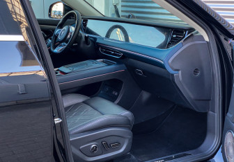 Подержанный автомобиль Voyah Free 2023 года (9 фото)