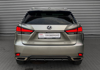 Подержанный автомобиль Lexus RX 2020 года (5 фото)