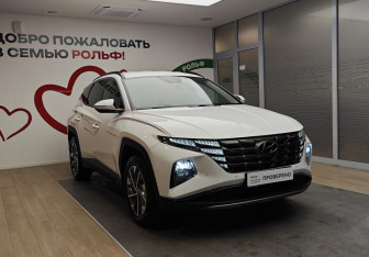 Подержанный автомобиль Hyundai Tucson 2022 года (3 фото)