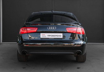 Подержанный автомобиль Audi A6 Sedan 2011 года (5 фото)