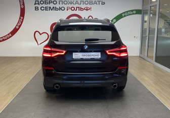 Подержанный автомобиль BMW X3 2018 года (5 фото)