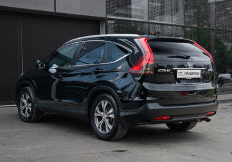 Подержанный автомобиль Honda CR-V 2013 года (6 фото)