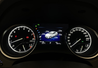 Подержанный автомобиль Toyota Camry Sedan 2019 года (27 фото)