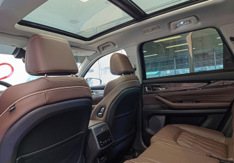 Подержанный автомобиль Exeed VX 2023 года (11 фото)