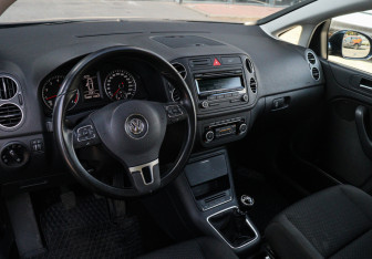 Подержанный автомобиль Volkswagen Golf Plus 2011 года (12 фото)
