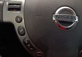 Подержанный автомобиль Nissan Qashqai 2009 года (18 фото)