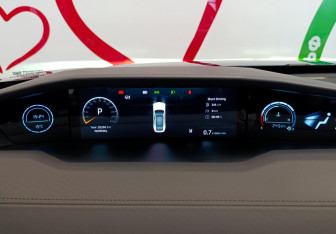 Подержанный автомобиль Changan UNI-V 2024 года (23 фото)