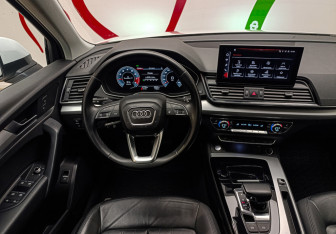 Подержанный автомобиль Audi Q5 2021 года (11 фото)
